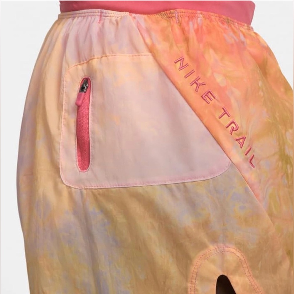 Nike Trail Repel Mid-Rise 3” Running Shorts in Coral Tie-Dye Size Small